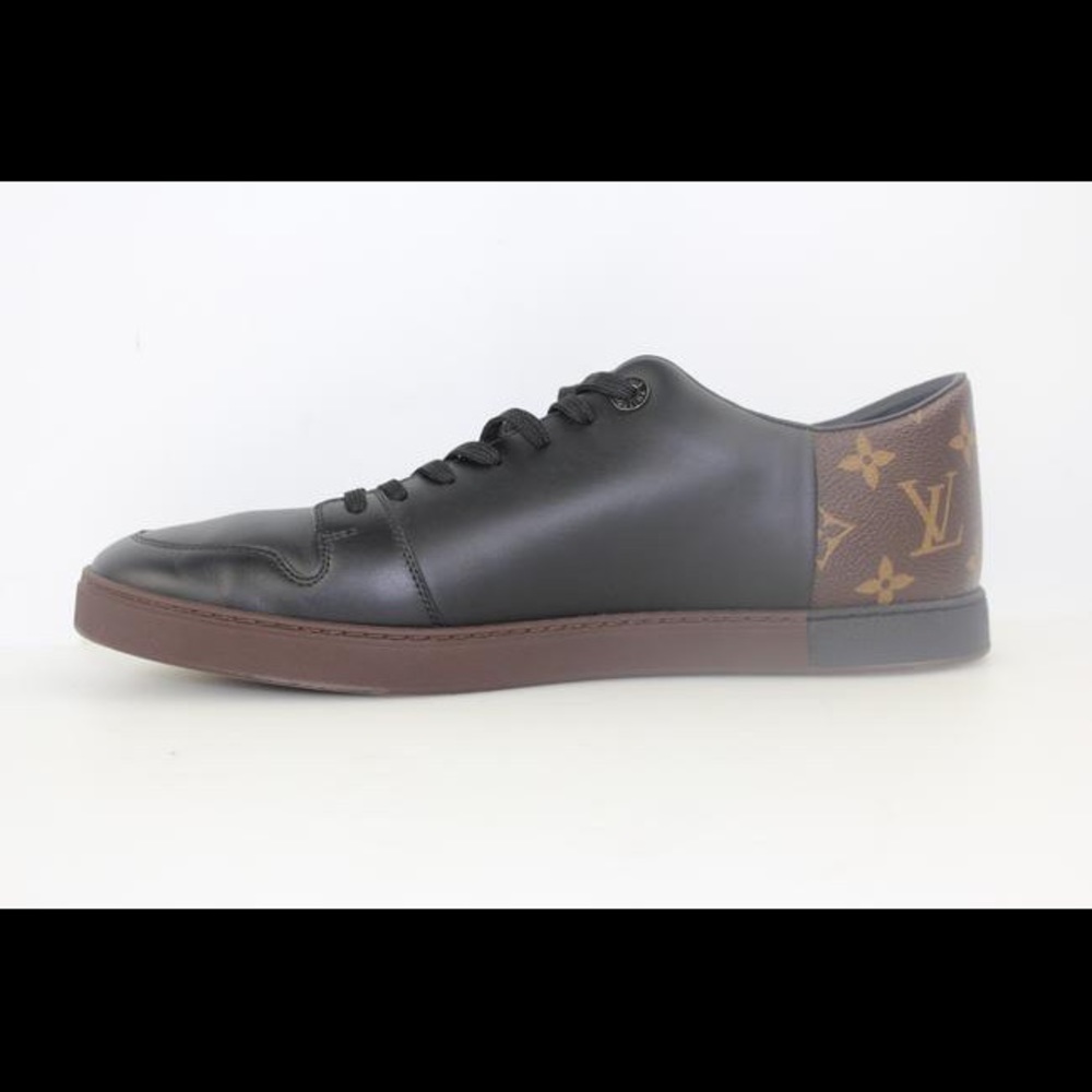 Authentic LV Mens Sneakers Minimal Wear